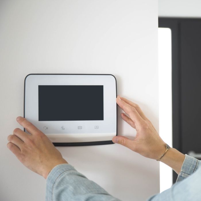 Somfy
Montaż monitora wewnętrznego do wideodomofonu V350